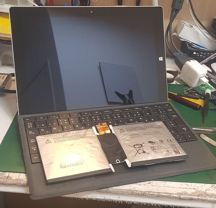 surfaceバッテリー膨張交換後の写真
