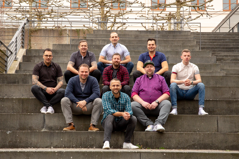 Auf dem Bild sind die vier Mitglieder der Unabhängigen Bürger für Parchim zu sehen. v.l.n.r. Pierre Schmoranzer, Ronny Schlie, Frank Metzner, Christian Hermann, Michel Krüger, Andreas Scharfschwerdt, Andreas Steuck, Yves Häring, Robert Fischer