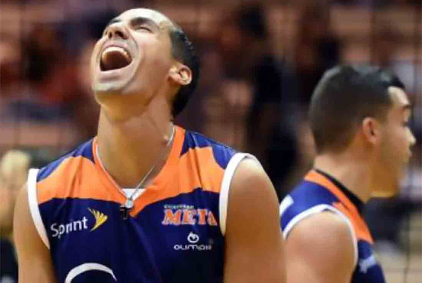 Edgardo Goas de los Mets de Guaynabo celebra / foto por Mag Sports PR