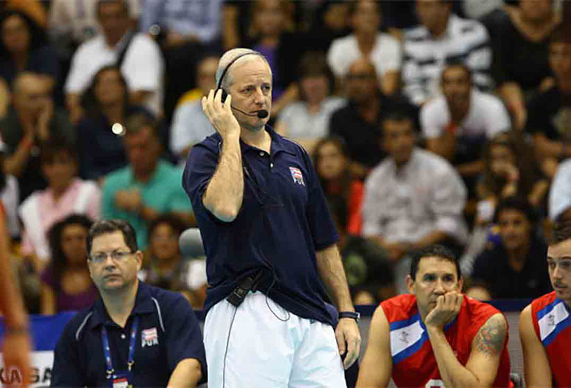 El técnico Carlos Cardona llevará la voz cantante en los seminarios / foto por Norceca