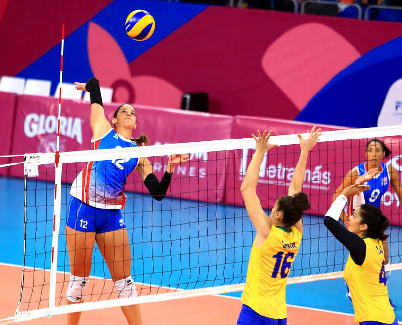 Neira Ortiz de Puerto Rico ataca contra bloqueo de Brasil / Foto por Norceca