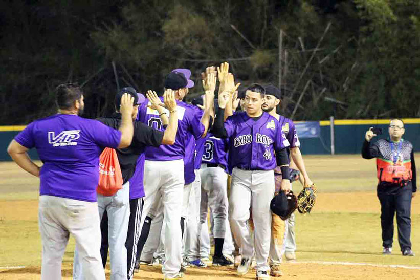 Los Piratas empataron la serie final del Suroeste / Foto por FBAPR