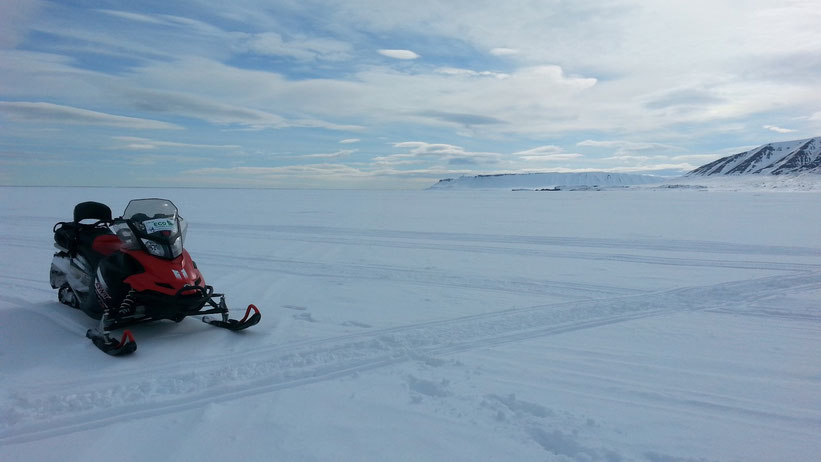 Schneemobil-Tour auf Spitzbergen