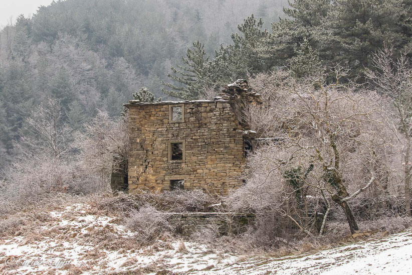 Casa diroccata poco prima di Valbonella.