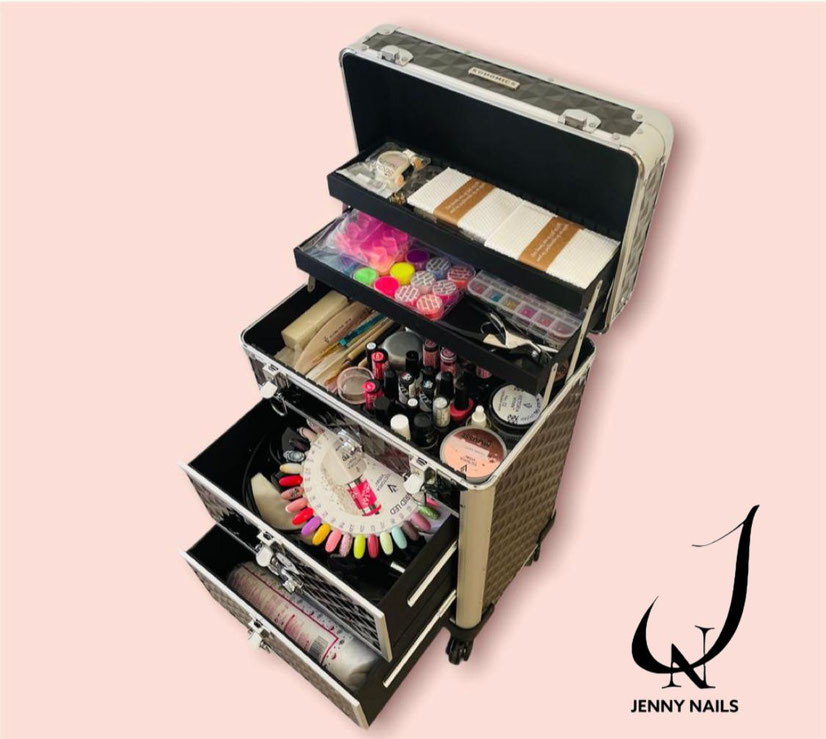 CHI SIAMO Ricostruzione unghie lugano smalto unghie unghie