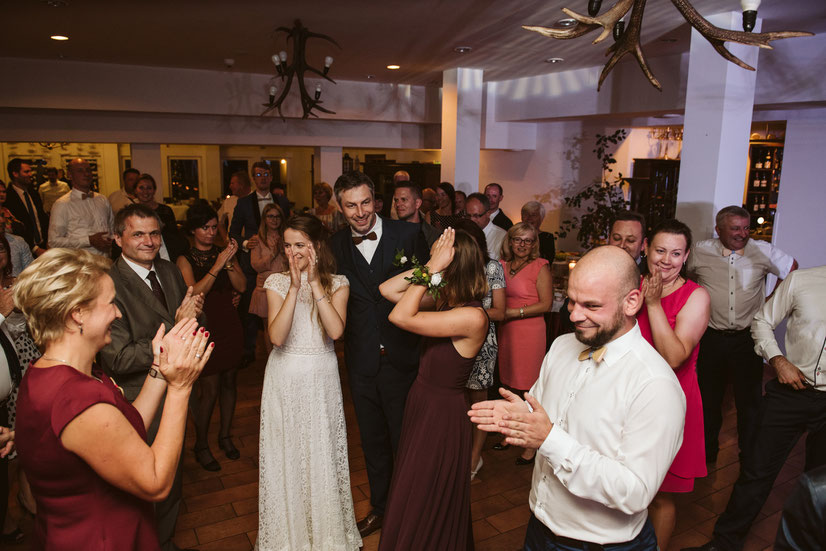 Ślub plenerowy | Ślub alternatywny | Ślub humanistyczny | Slow wedding | Zdjecia ślubne | Fotograf ślubny Olsztyn | Fotografia ślubna | Reportaż ślubny