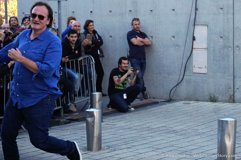 Quentin Tarantino, dirigé par Catherine Deneuve, lors du remake de " Sortie d' Usine " - Festival Lumière - Lyon - Octobre 2016 - Photo © Anik Couble