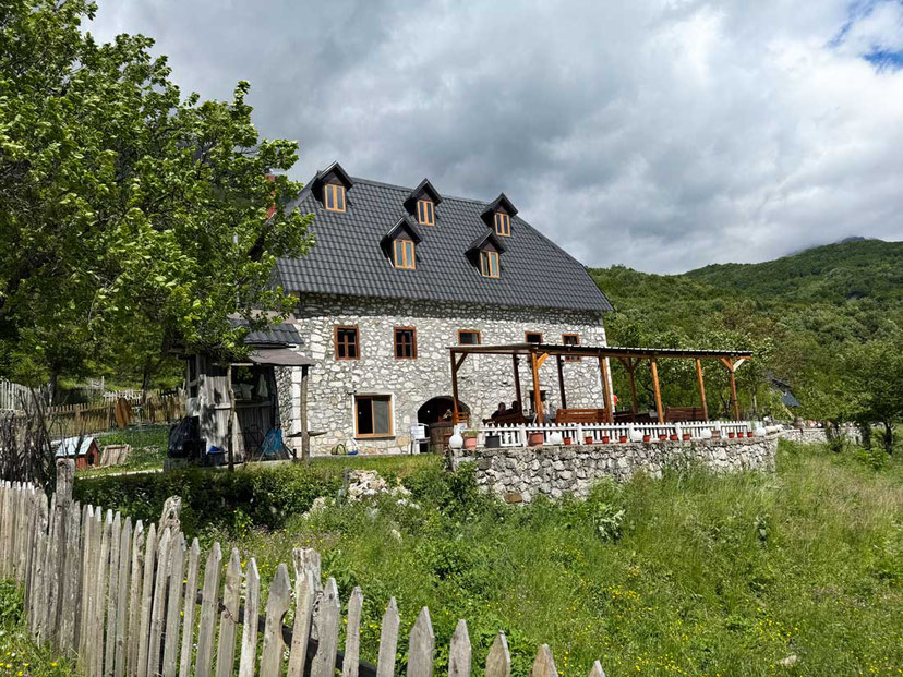 Guesthouse Rrashkadoli Theth