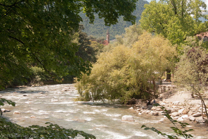 Blick zurück auf der Sommerpromenade zur Heilig-Geist-Kirche