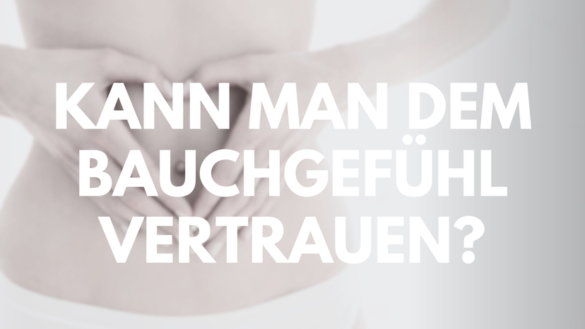 Frau hält Hand auf Bauch und überlegt wann sie ihrem Bauchgefühl vertrauen kann