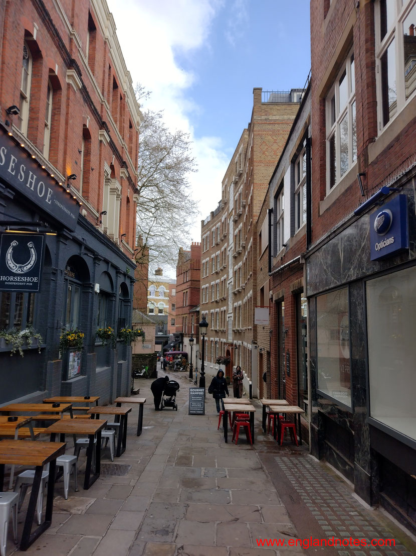 Sehenswürdigkeiten, Attraktionen und Reisetipps im Londoner Stadtviertel Hampstead. Geschäfte, Restaurants, Cafés und Pubs in Hampstead