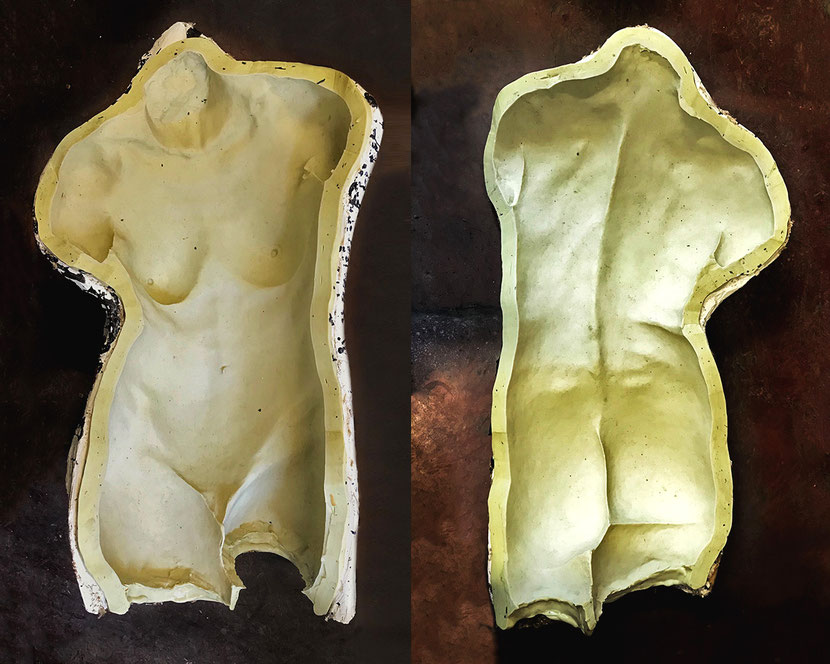 Silicone layer with a negative imprint of the form supported by the mother mold