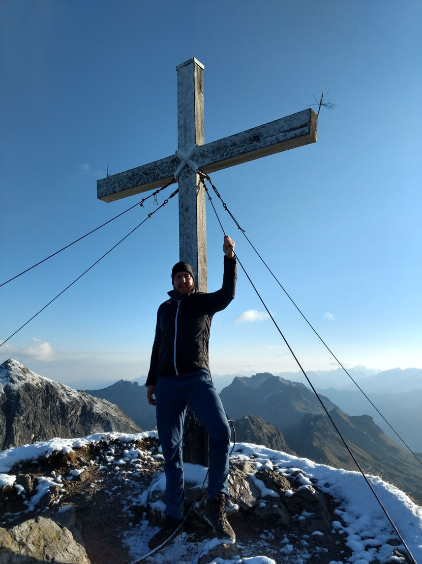Am Gipfel des Geißhorn 2.366m