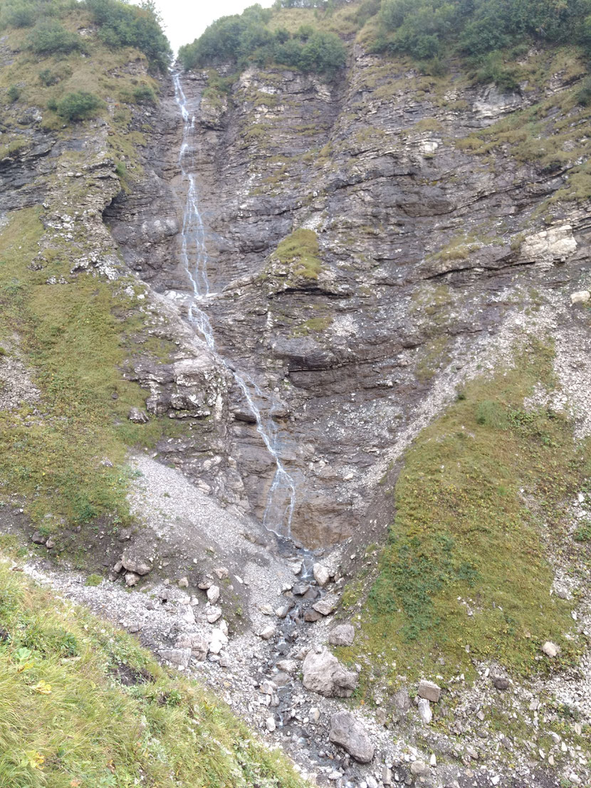 Schöner Wasserfall im Mutzentobel