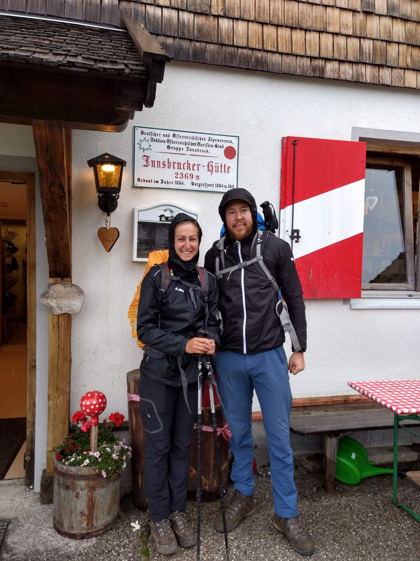 Aufbruch an der Innsbrucker Hütte