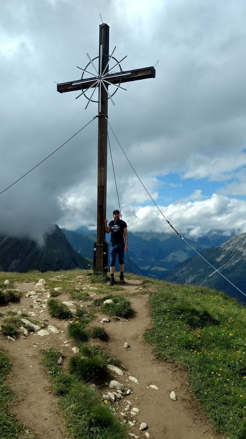 Am Gipfel des Seekogels (2.412m)