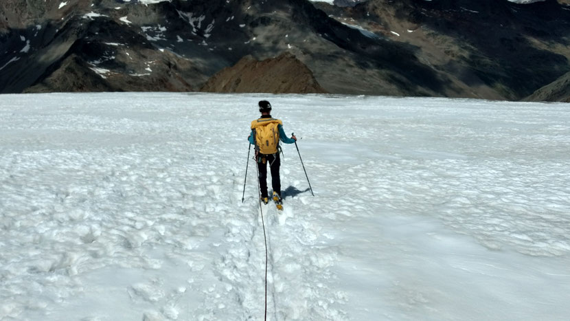 Abstieg über den Gletscher
