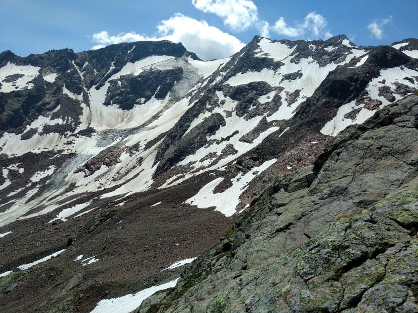 Blick auf die vergletscherten Feuersteine (3.268m)