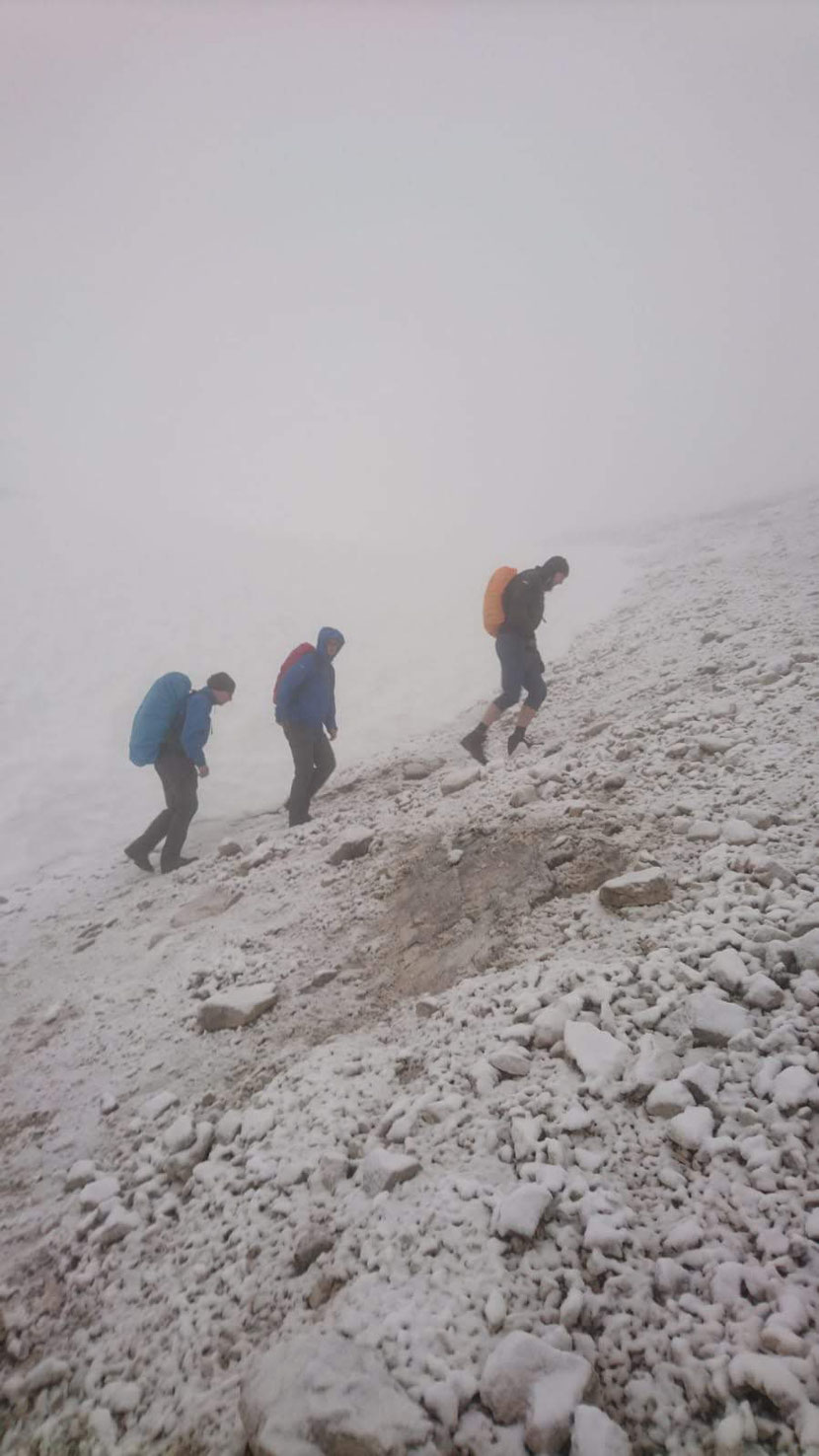 Mühsamer Aufstieg bei Schnee und -5 Grad