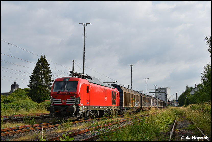Wie gewohnt steht auch heute Morgen die Übergabe nach Chemnitz Südbahnhof im Zielbahnhof. Erst später werden VW-Werk und Railport bedient. 249 019-1 hat erstmal Pause