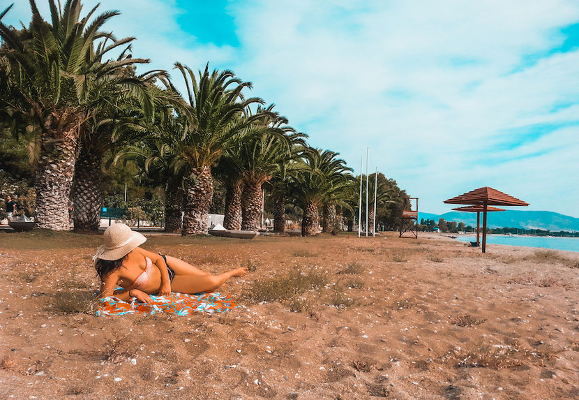 palms, sandy beach, blue sea - an ideal place to relax near Athens : Nea Makri - Marathon