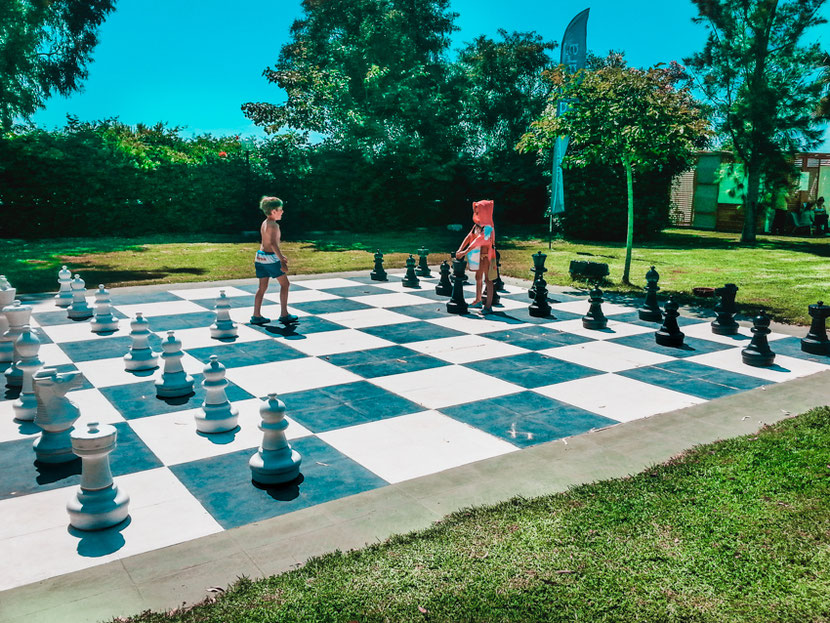 giant chess is the entertainment for kids in Nea Makri beach near Athens 