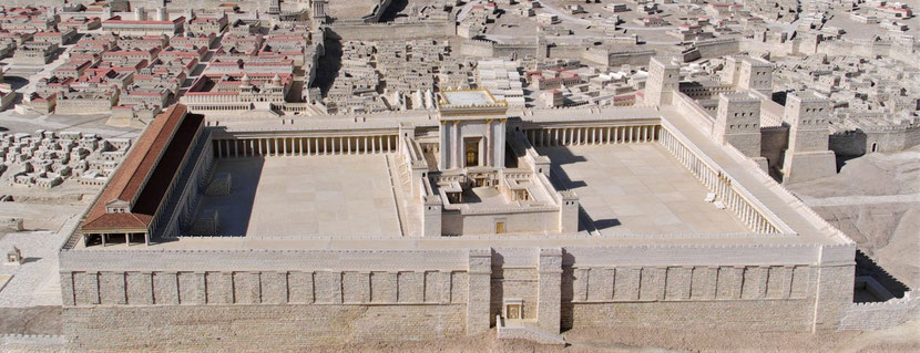 Le Temple de Jérusalem a été détruit en Juillet 587 av J-C par les armées babyloniennes, et sa reconstruction s’est achevée en février 515 av J-C sous le roi perse Darius 1er.