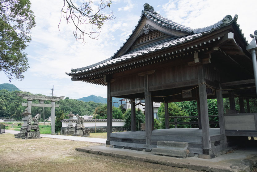 宇佐市下拝田 貴船神社 境内
