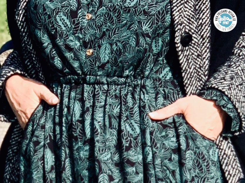 It has pockets... <3