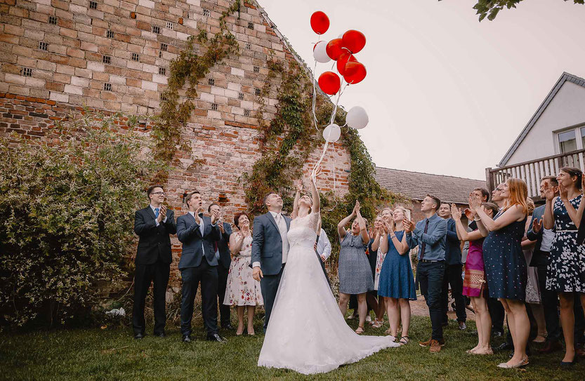 Luftballon steigen Hochzeit