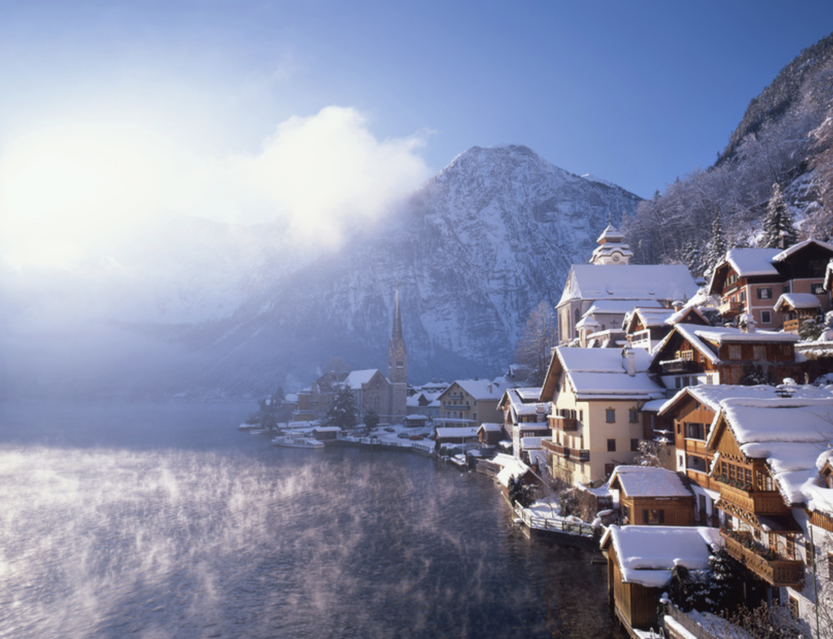 Hallstatt im Winter  Winterliches Panorama in Hallstatt
