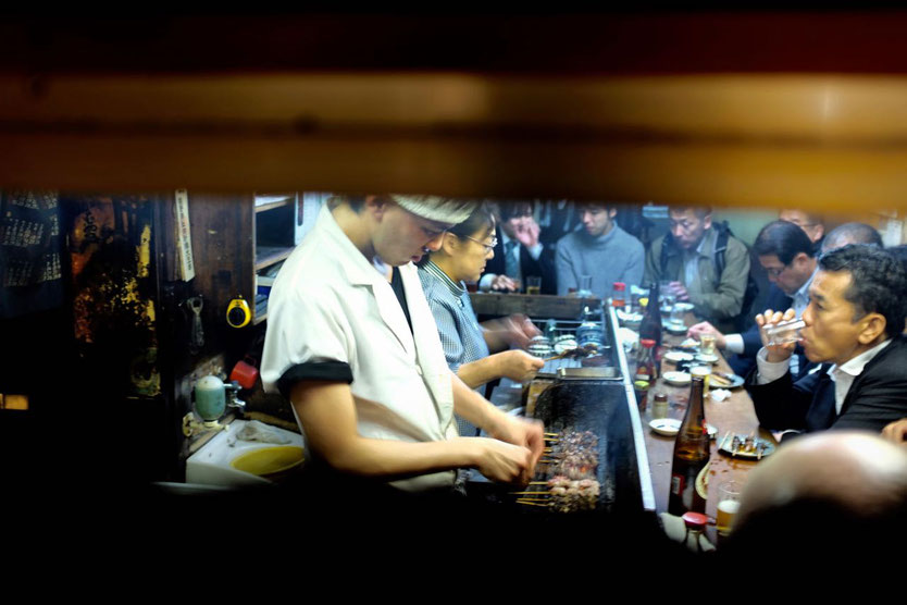 Omoide Yokocho Yakitori Piss Alley Shinjuku Tokio food street