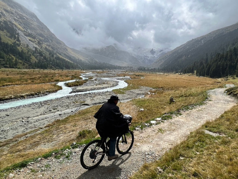 Bike & Hike im Val Roseg, Engadin, Schweiz