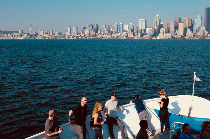Boat Tour Seattle Panorama mit Space Needle vom Wasser