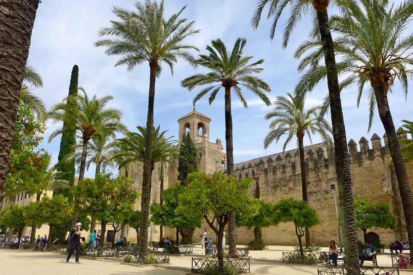 Der Alcázar de los Reyes Cristianos von außen