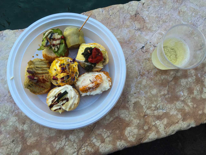 CANTINONE GIA SCHIAVI Venedig Wein & Ciccheti bar am Kanal