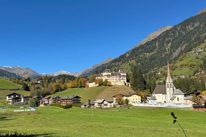 Schloss Wolfsthurn am Eingang ins Ridnauntal