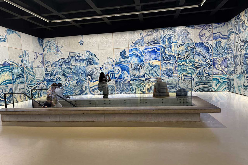 Adriana Varejão, portugiesische Fliesenwand, Inhotim Kunstpark, Minas Gerais, Brasilien 