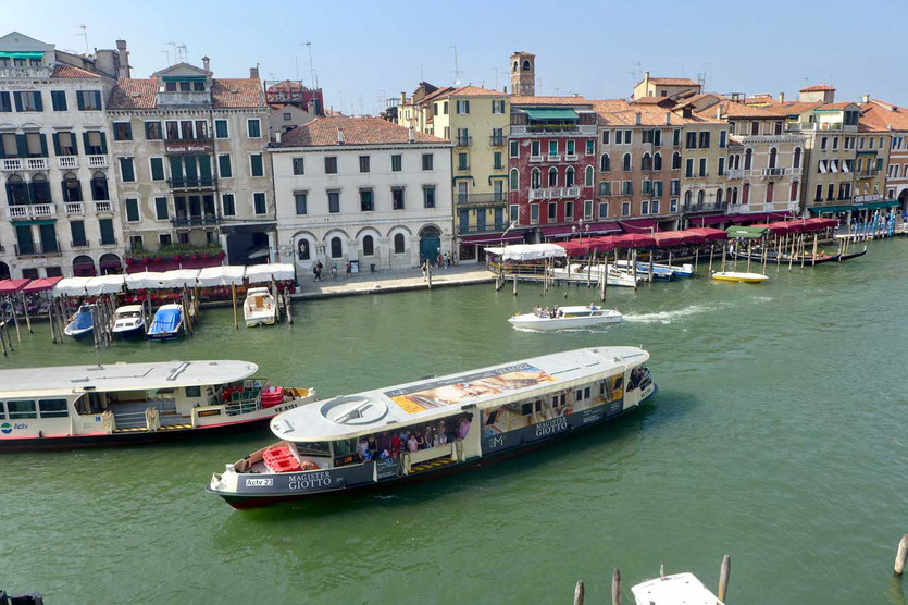 Venedig Vaporetto städtischer Schiffsverkehr