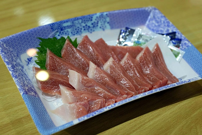 Tore-tore Seafood Market Shirahama Wakayama Japan eat best Tuna Sashimi