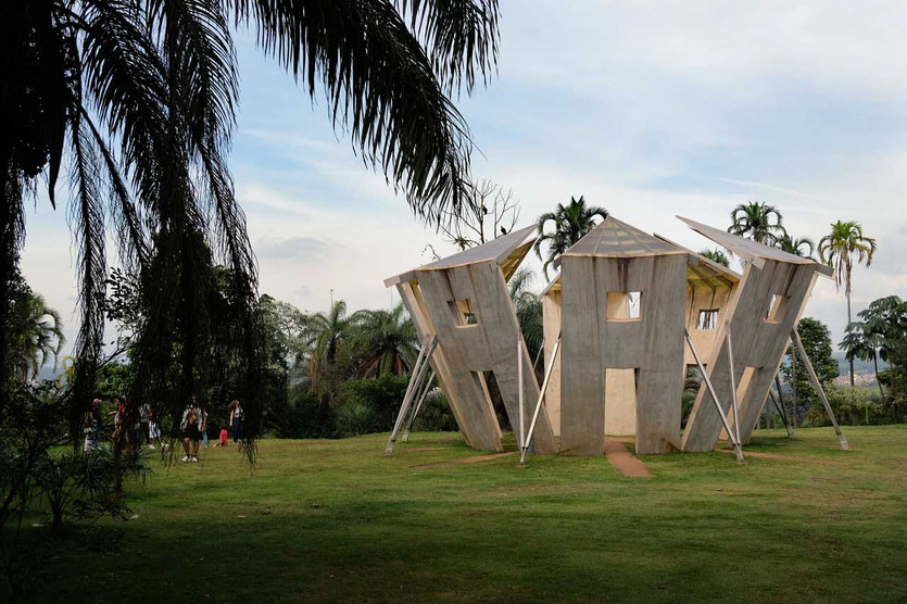 Betonhaus-skulptur von Robert Irwin, Inhotim Kunstpark, Minas Gerais, Brasilien