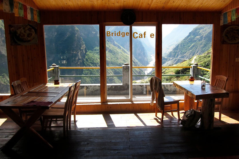 Tigersprungschlucht Bridge Café Middle Tiger Leaping Gorge