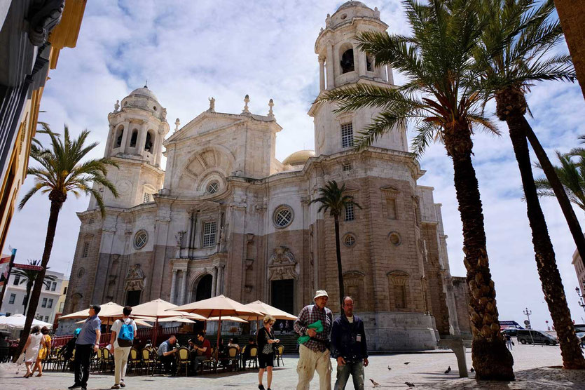 Imposante Kathedrale von Cádiz