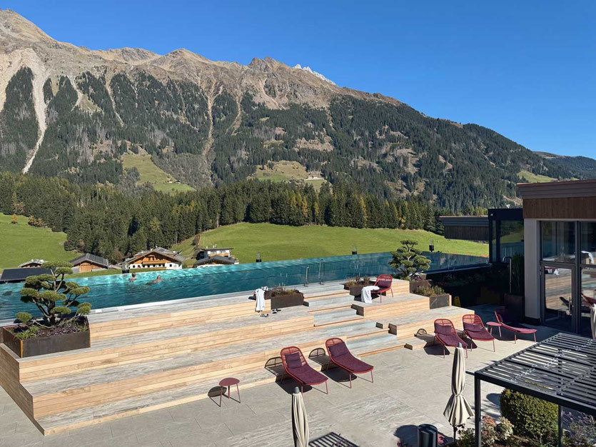 Sky Pool mit Relax-Terrasse Hotel Plunhof