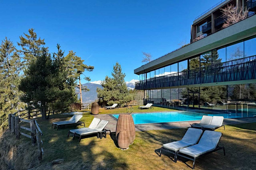 My Arbor Hotel Pool mit Ausblick
