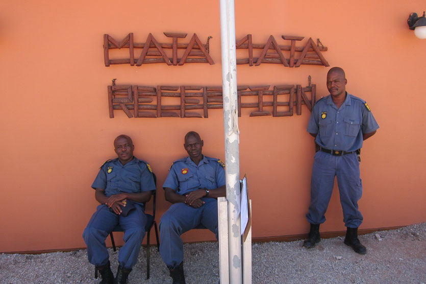 Mata Mata Park Gate, KTP  Kalahari park