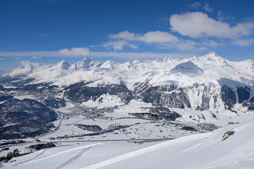 winter hiking trail View Muottas Muragl St. Moritz Oberengadin Winterwanderwege