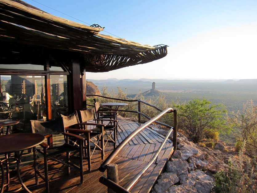 Eagle's Nest Restaurant mit Vingerklip, Namibia