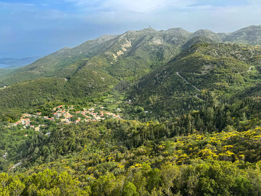 Blick Bergdorf Egklouvi