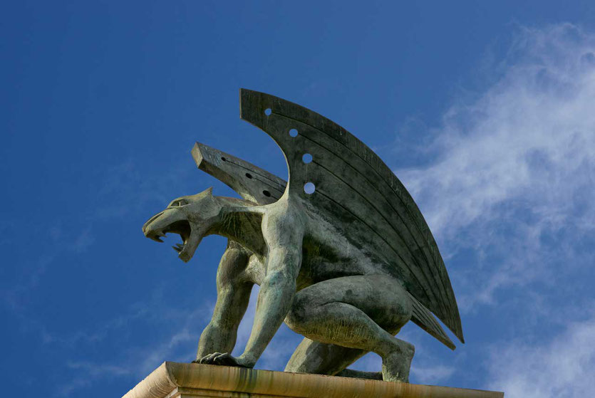 Brückenwächter an der Puente del Reino Valencia